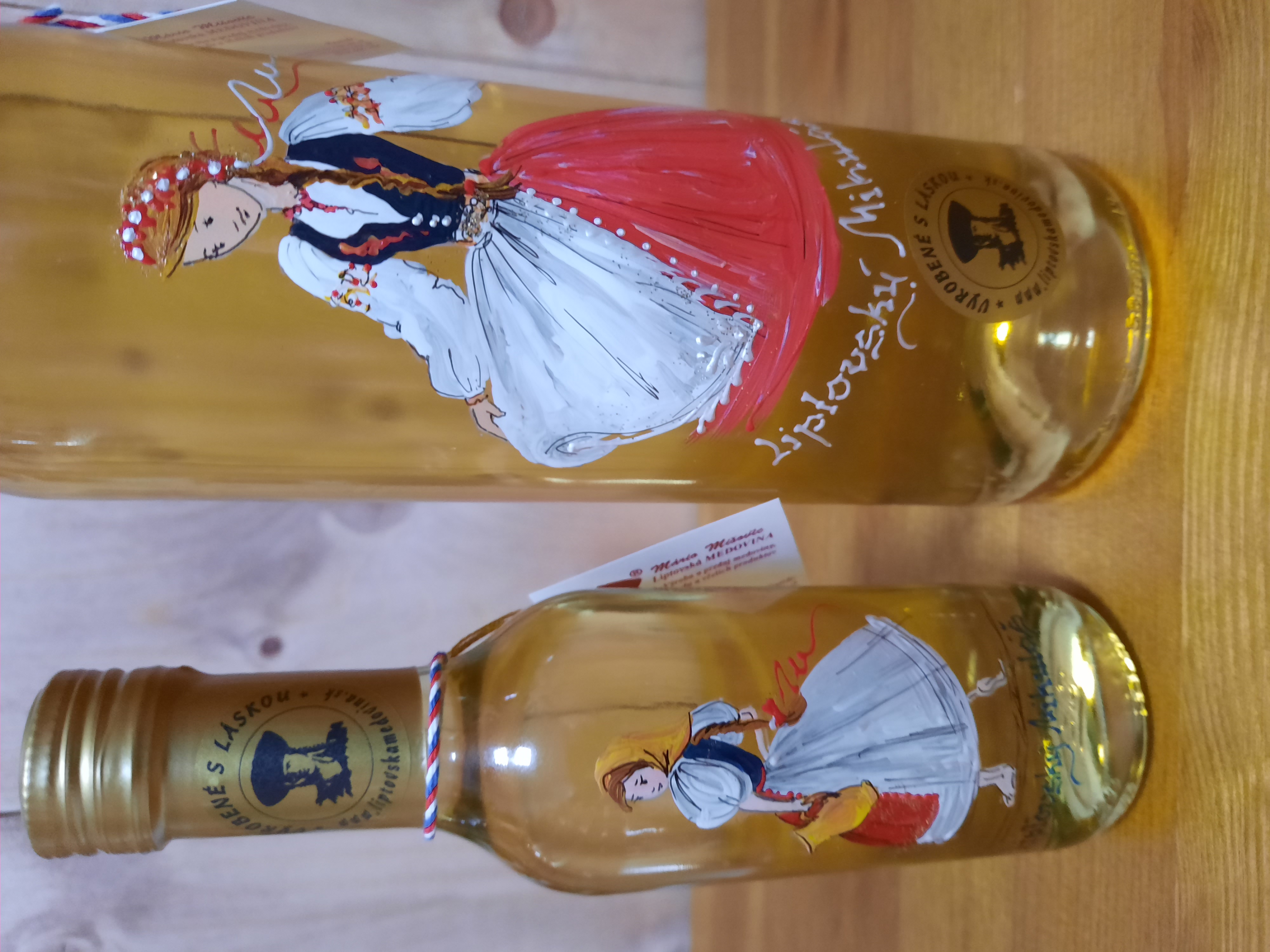 Liptovská medovina s folklórnym motívom