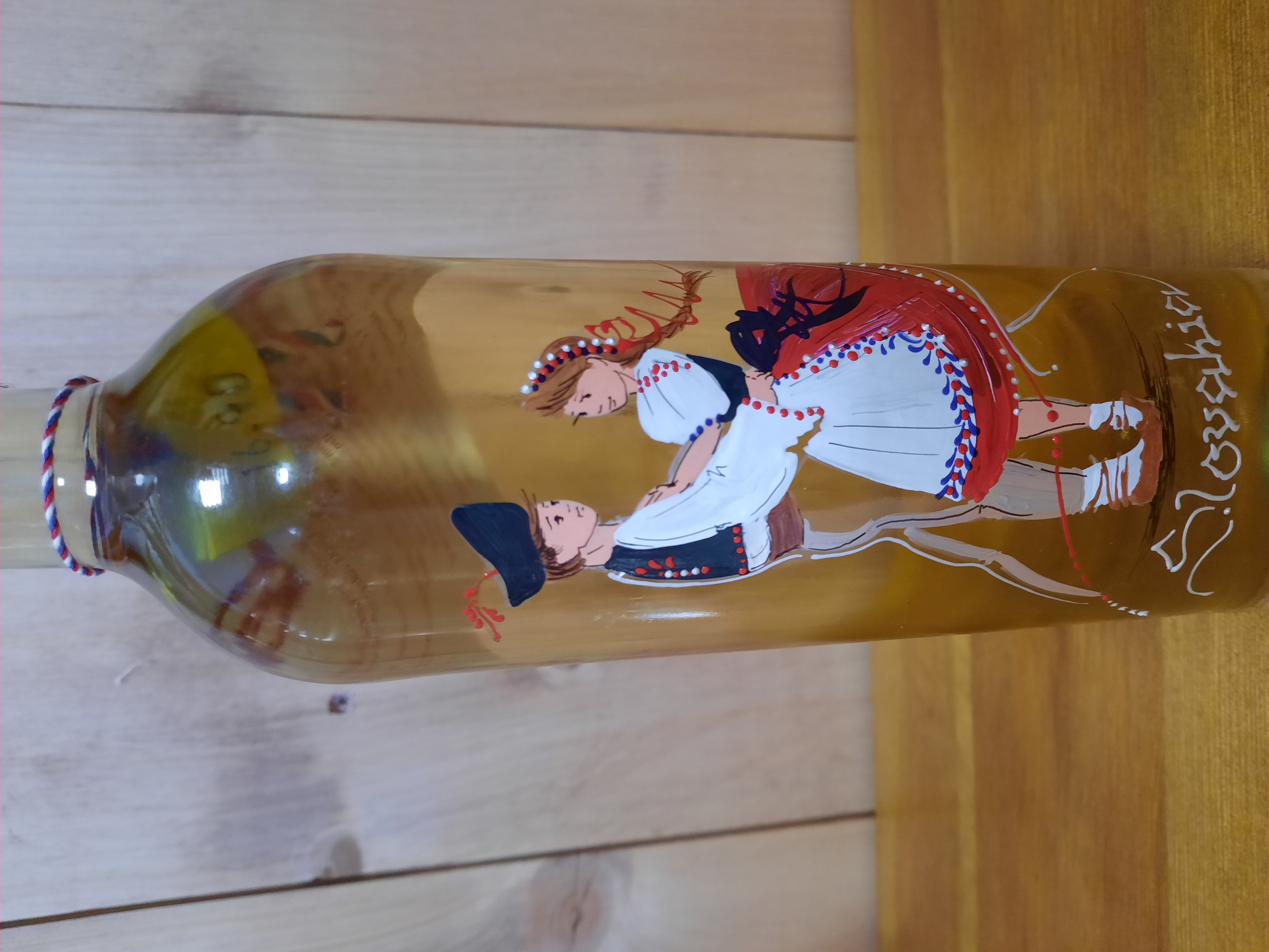 Liptovská medovina s folklórnym motívom